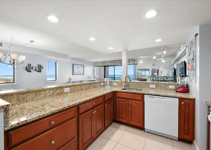3 Bed/2 Bath Direct Ocean Front Capri With Indoor Pool! Holiday home *