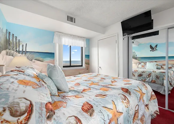 3 Bed/2 Bath Direct Ocean Front Capri With Indoor Pool! Holiday home *
