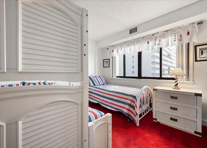 3 Bed/2 Bath Direct Ocean Front Capri With Indoor Pool! *