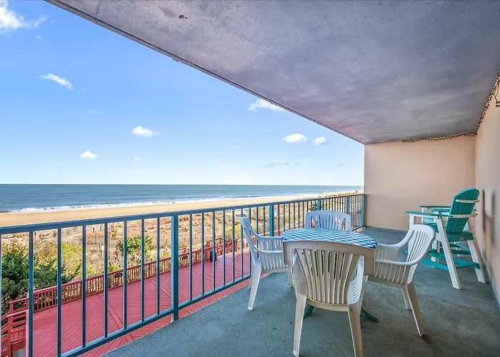 3 Bed/2 Bath Direct Ocean Front Capri With Indoor Pool! *
