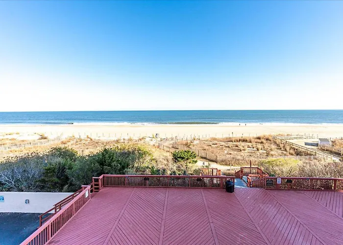3 Bed/2 Bath Direct Ocean Front Capri With Indoor Pool! Holiday home