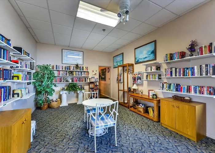 3 Bed/2 Bath Direct Ocean Front Capri With Indoor Pool! Holiday home Ocean City